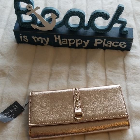 Minicci Handbags - Rose gold wallet clutch